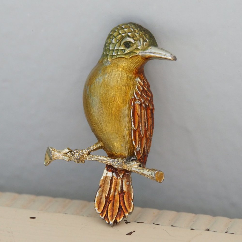 Hummingbird Brooches - Picture 2 of 10